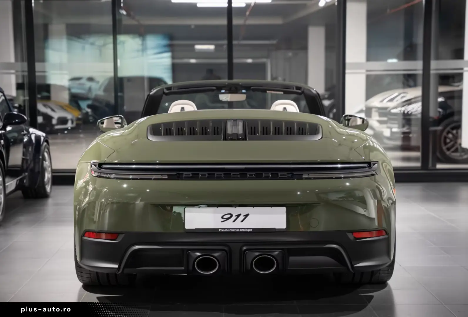 Porsche 992 911 Carrera 4 GTS Cabrio Natooliv