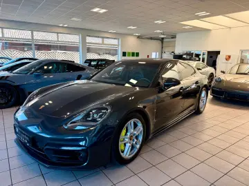 PORSCHE Panamera 4 E-Hybrid Platinum Edition HeadUp ACC