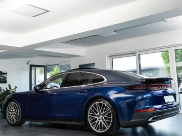 PORSCHE Panamera 4 Panodach Beifahrerdisplay Luft 21