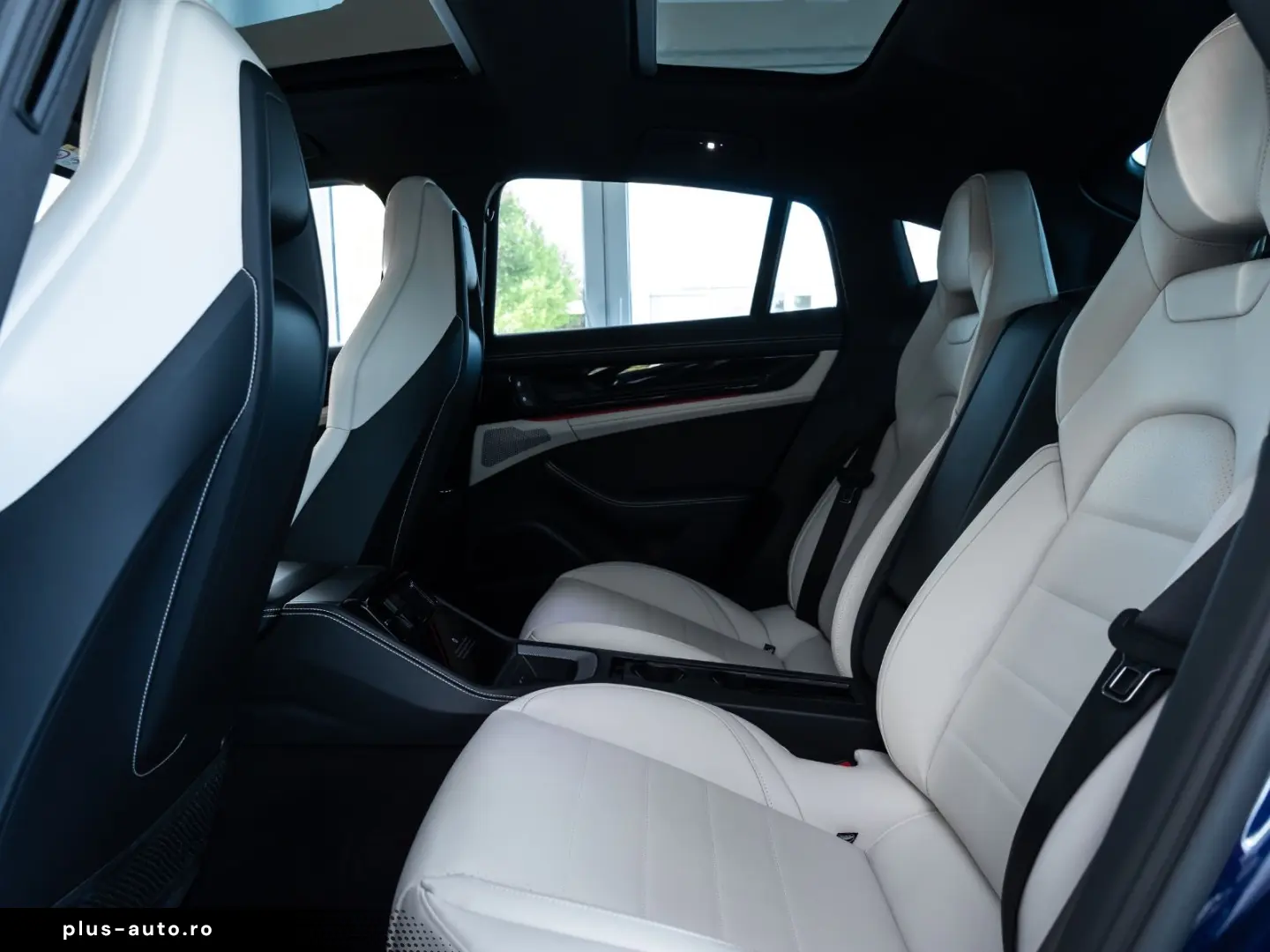 PORSCHE Panamera 4 Panodach Beifahrerdisplay Luft 21