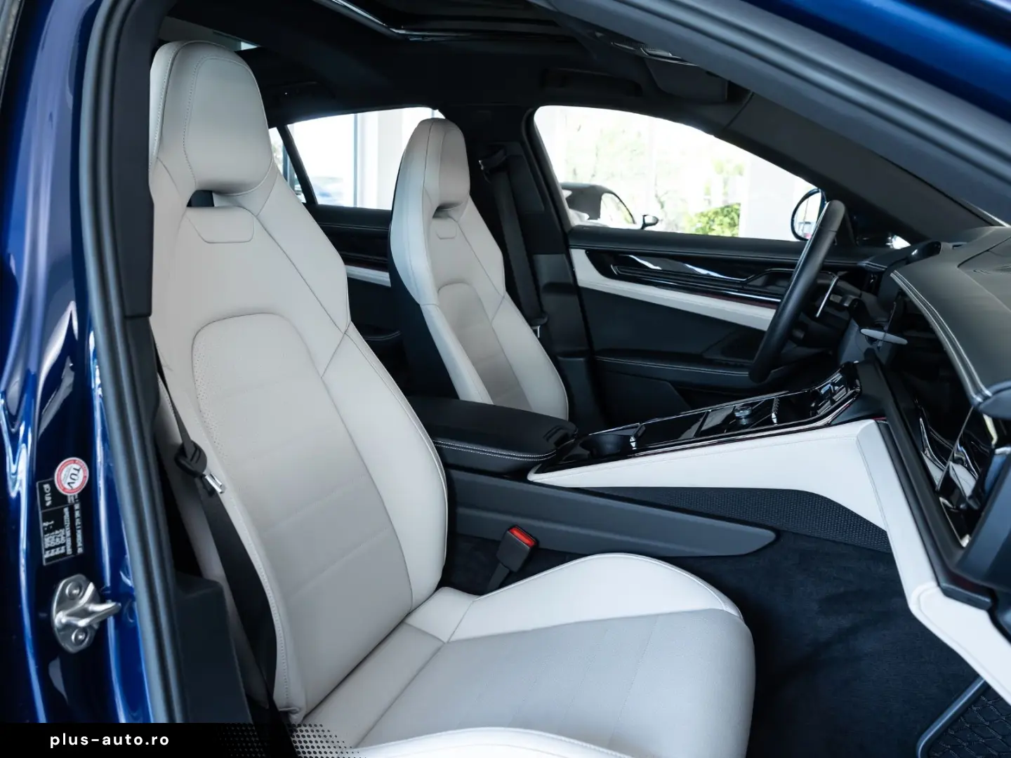 PORSCHE Panamera 4 Panodach Beifahrerdisplay Luft 21
