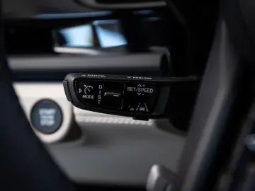 PORSCHE Panamera 4 Panodach Beifahrerdisplay Luft 21