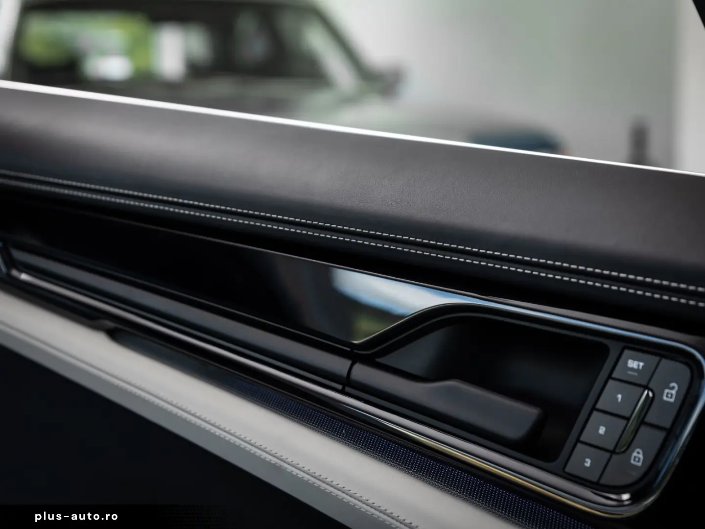 PORSCHE Panamera 4 Panodach Beifahrerdisplay Luft 21