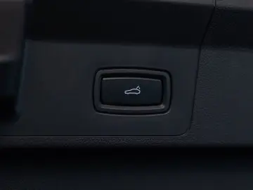 PORSCHE Panamera 4 Panodach Beifahrerdisplay Luft 21