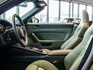 Porsche 992 4S Cabrio Burmester HA-Lenkung