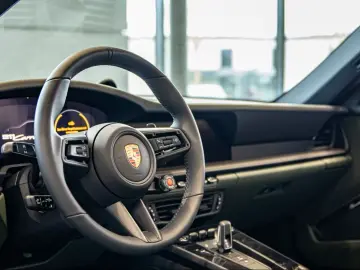 Porsche 992 4S Cabrio Burmester HA-Lenkung