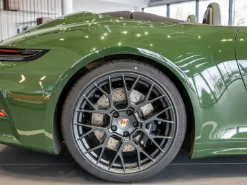 Porsche 992 4S Cabrio Burmester HA-Lenkung