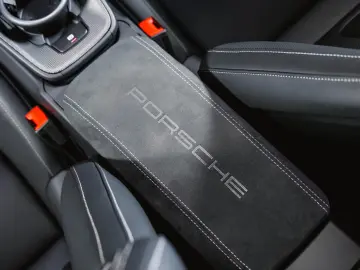 Porsche 992 911 Targa 4 GTS FnW SportDesign