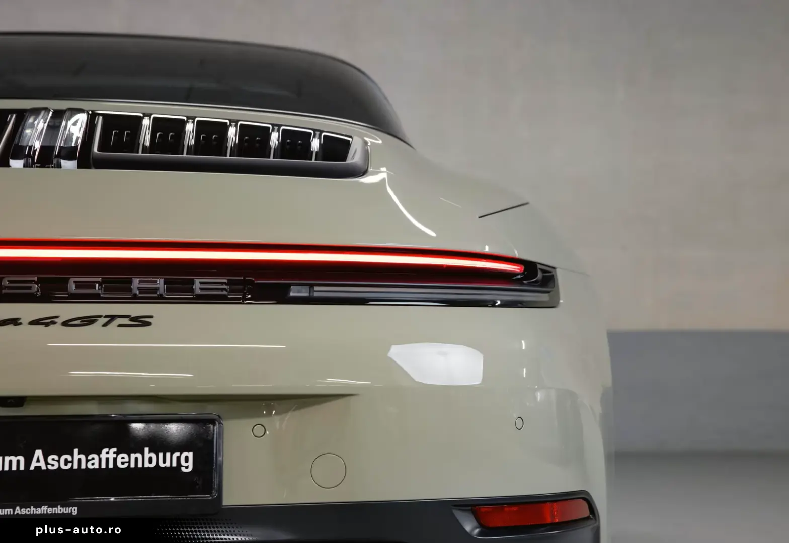 Porsche 992 911 Targa 4 GTS FnW SportDesign