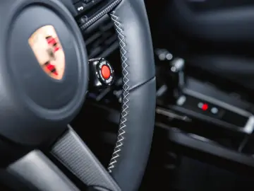 Porsche 992 911 Targa 4 GTS FnW SportDesign