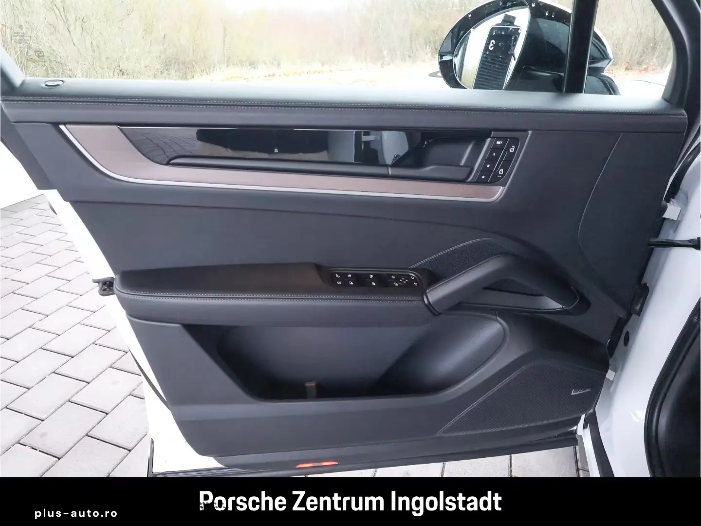 Porsche Cayenne Basis E-Hybrid Black Edition SportDesing