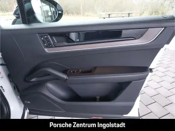 Porsche Cayenne Basis E-Hybrid Black Edition SportDesing