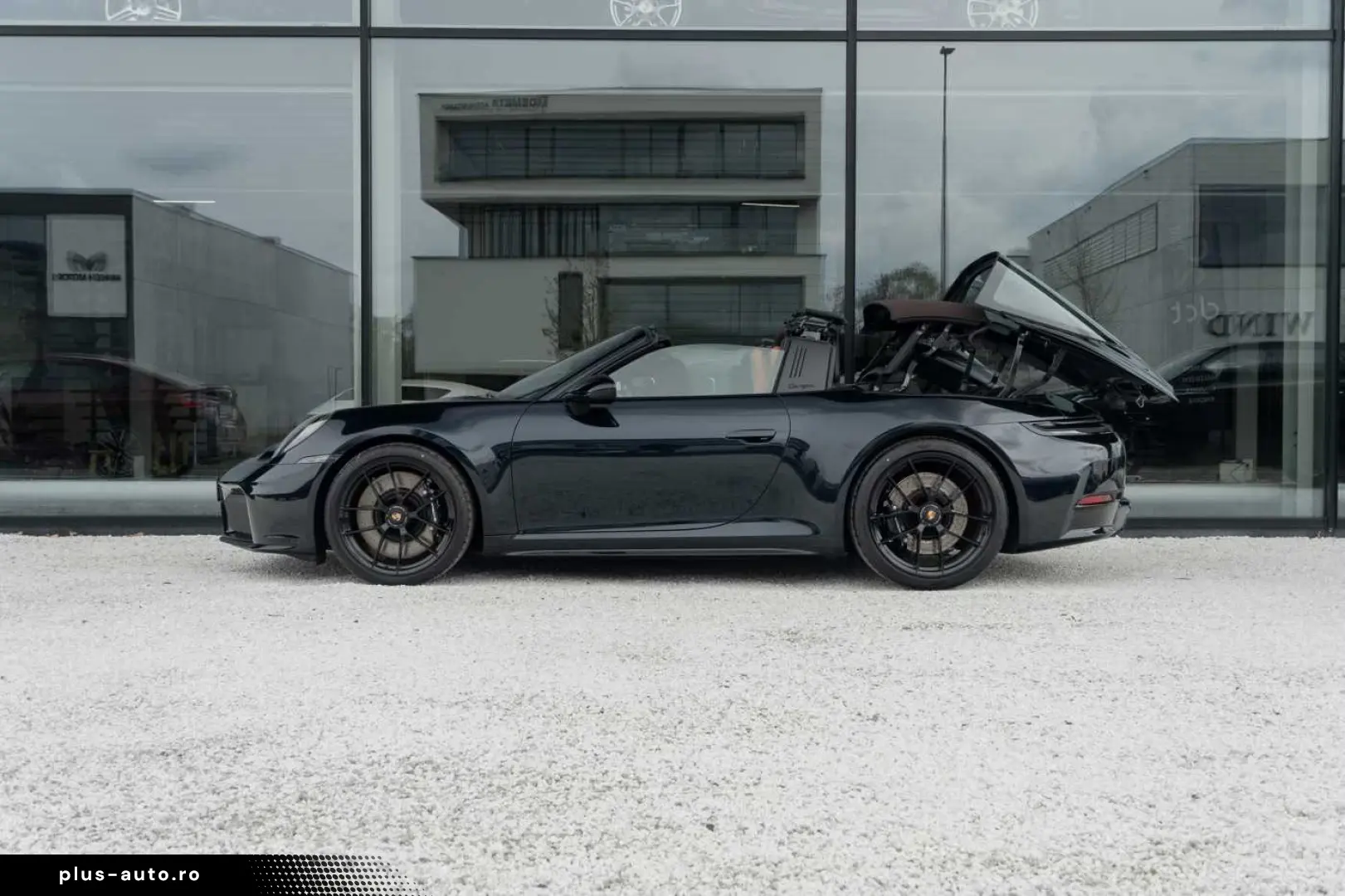 Porsche 992 Targa 4 GTS PTS Moonlight Blue