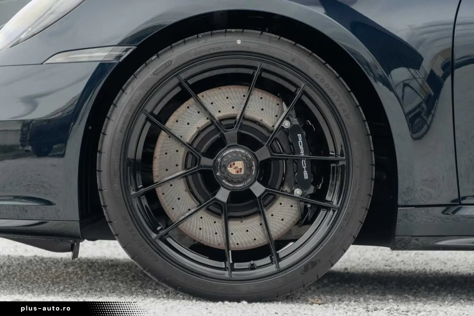 Porsche 992 Targa 4 GTS PTS Moonlight Blue