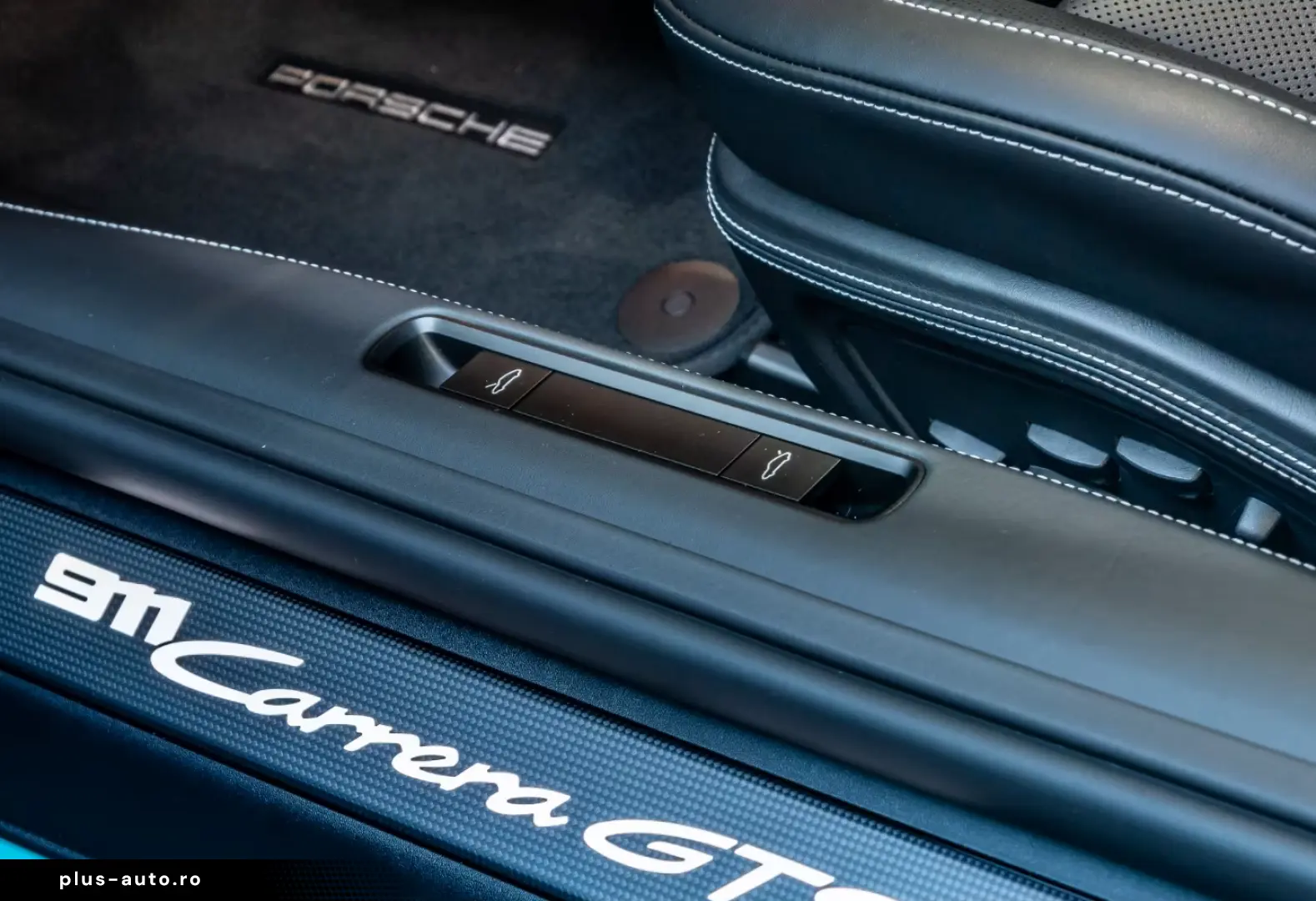 Porsche 992 911 Carrera GTS Cabrio Burmester