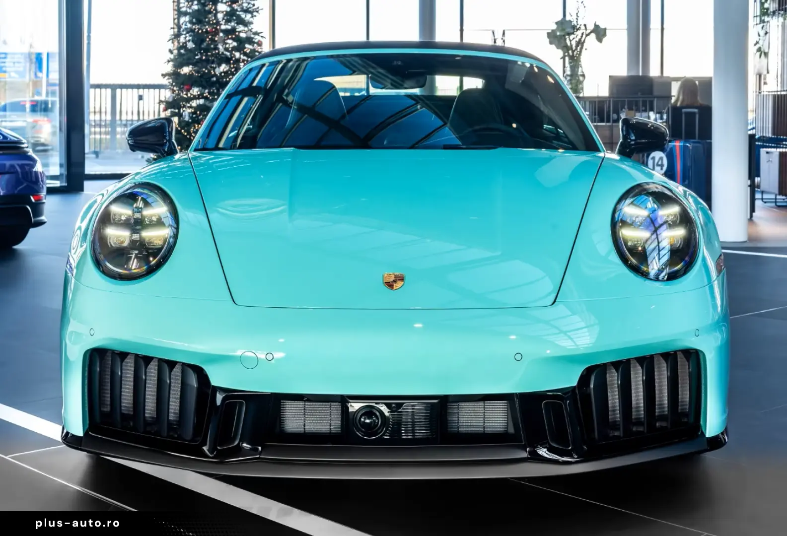 Porsche 992 911 Carrera GTS Cabrio Burmester
