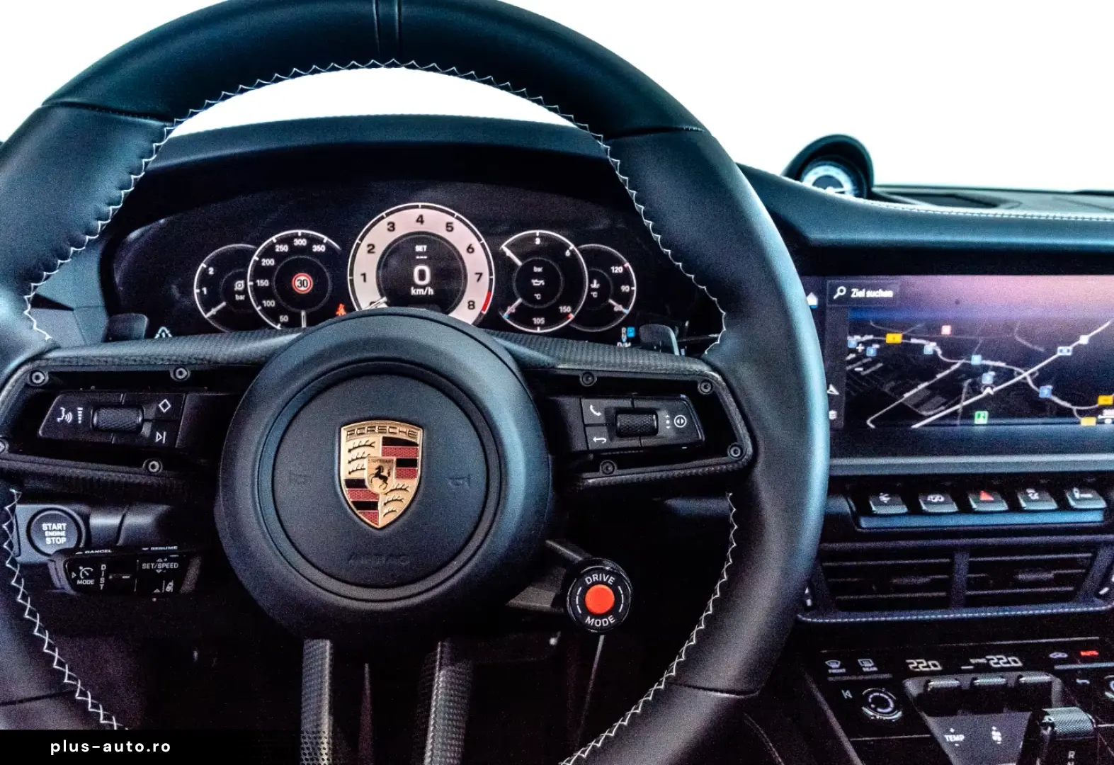 Porsche 992 911 Carrera GTS Cabrio Burmester