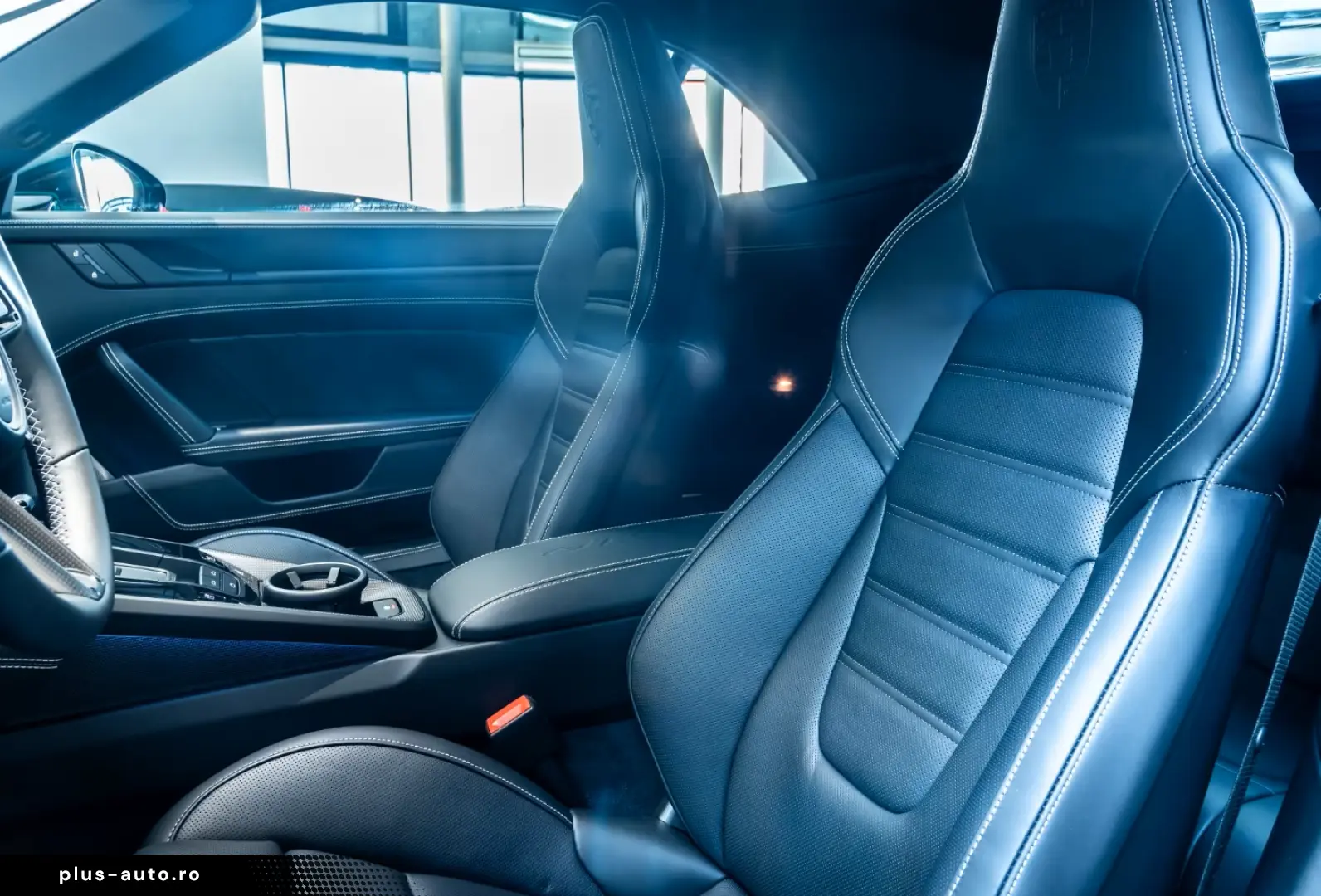Porsche 992 911 Carrera GTS Cabrio Burmester