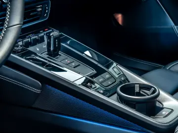 Porsche 992 911 Carrera GTS Cabrio Burmester