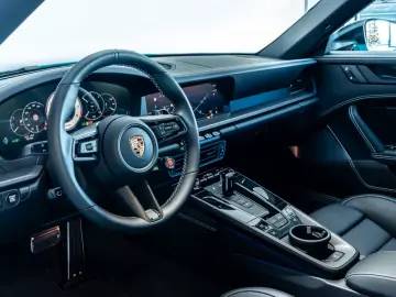 Porsche 992 911 Carrera GTS Cabrio Burmester