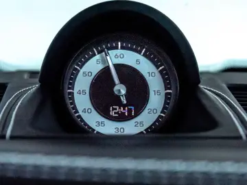 Porsche 992 911 Carrera GTS Cabrio Burmester