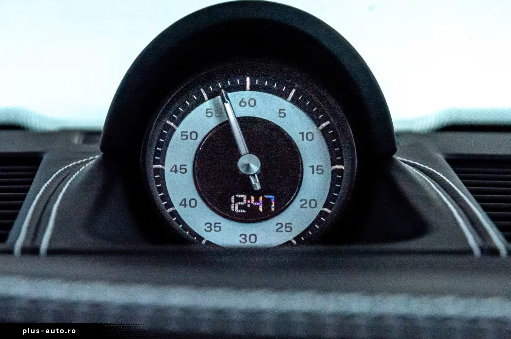 Porsche 992 911 Carrera GTS Cabrio Burmester