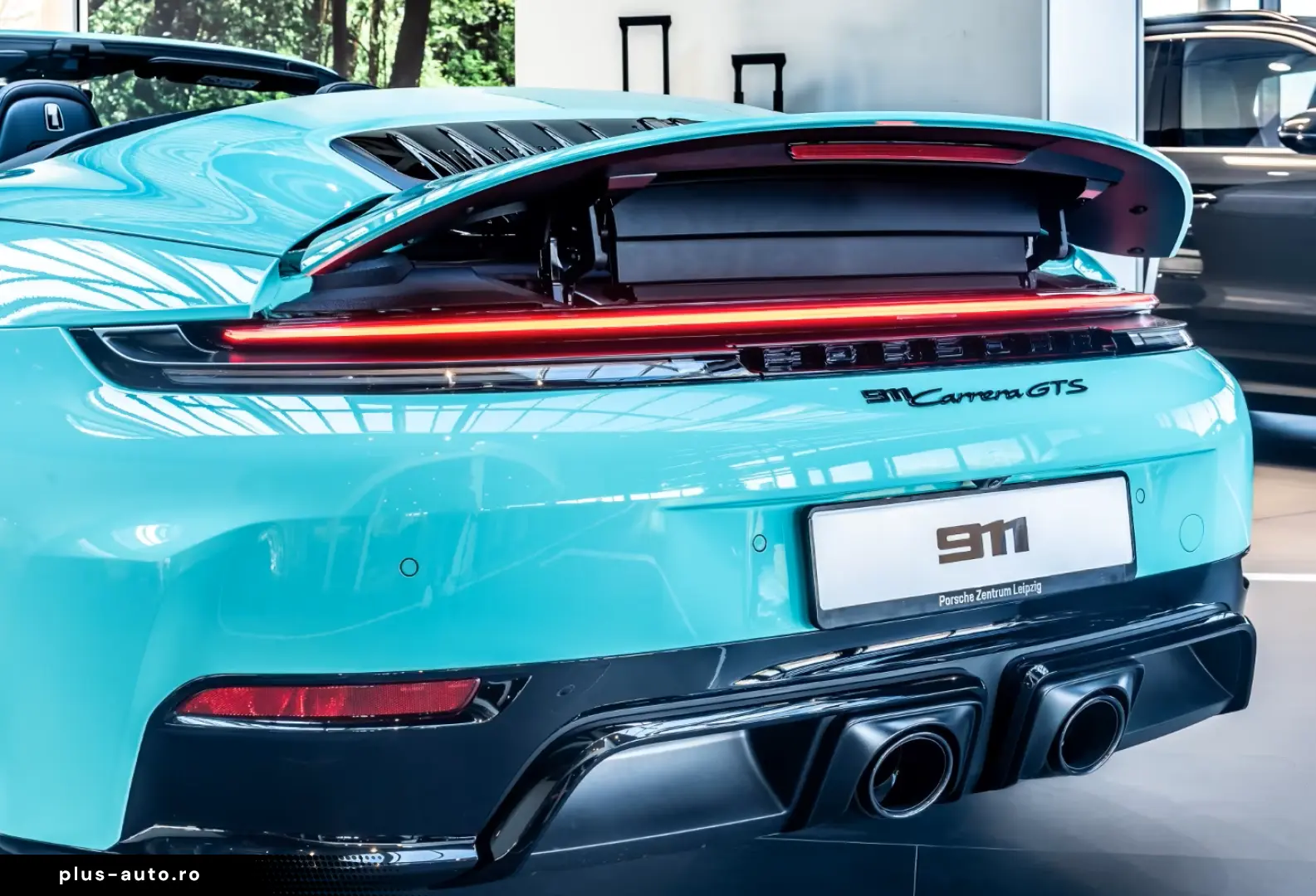 Porsche 992 911 Carrera GTS Cabrio Burmester