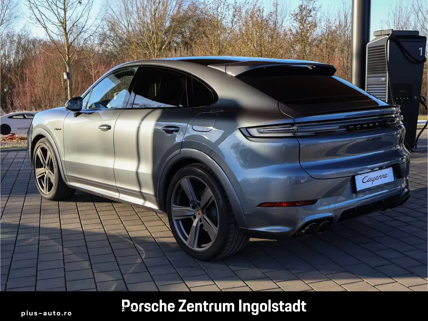 Porsche Cayenne Basis E-Hybrid Coupe Black Edition Sport