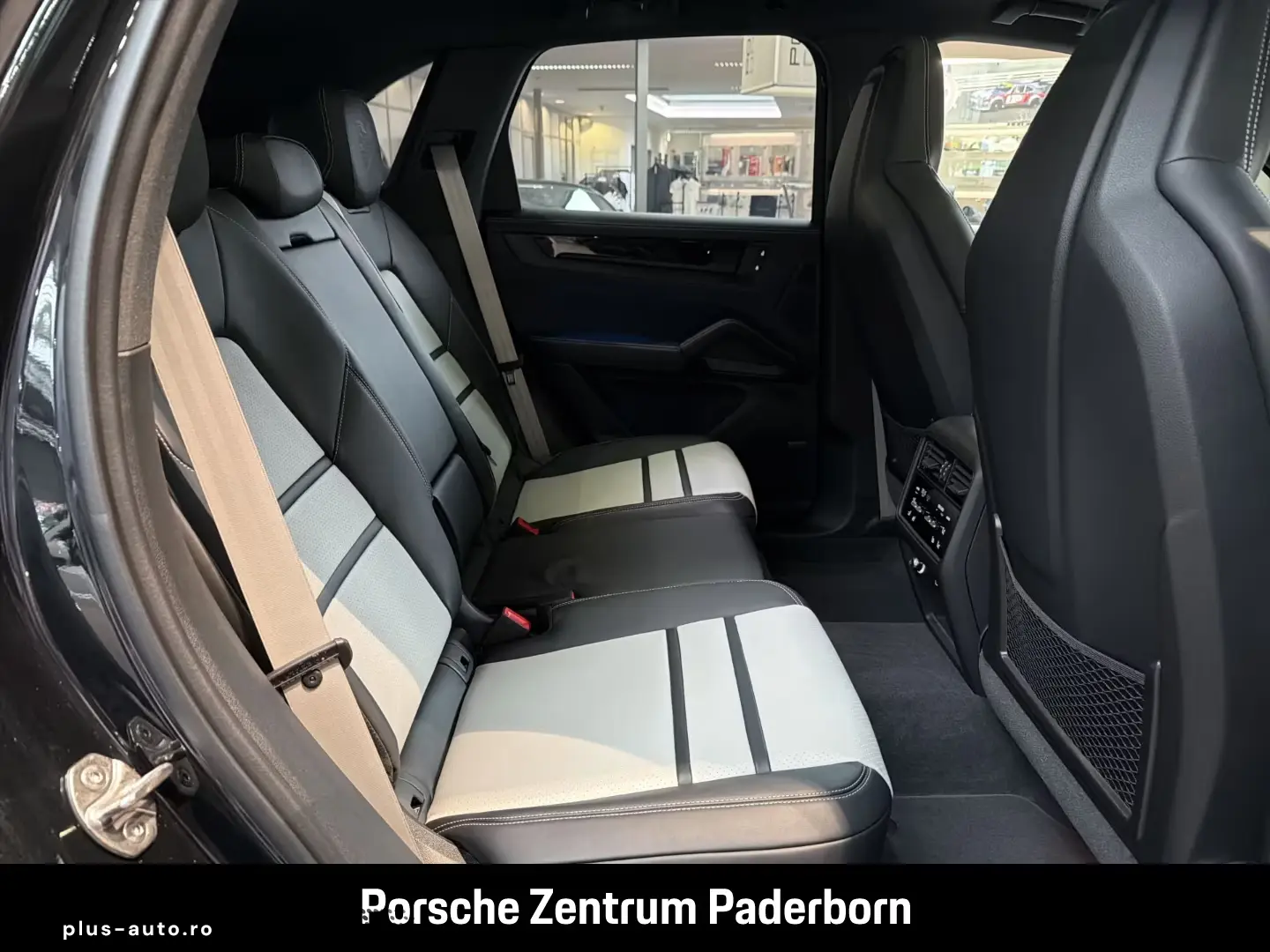 Porsche Cayenne E-Hybrid Black Edition
