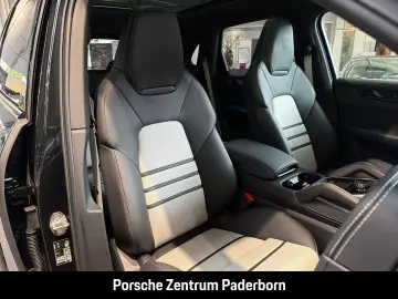 Porsche Cayenne E-Hybrid Black Edition