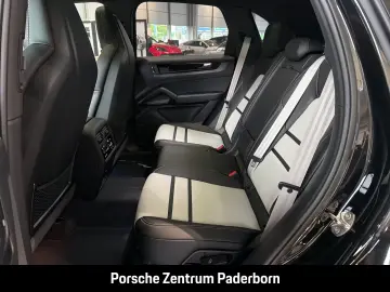 Porsche Cayenne E-Hybrid Black Edition