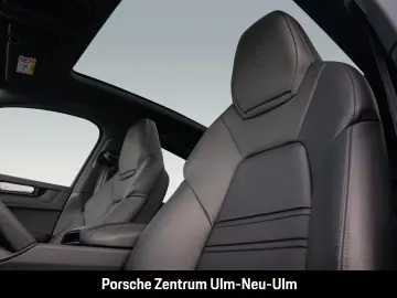 Porsche Cayenne E-Hybrid Coupe Black Edition