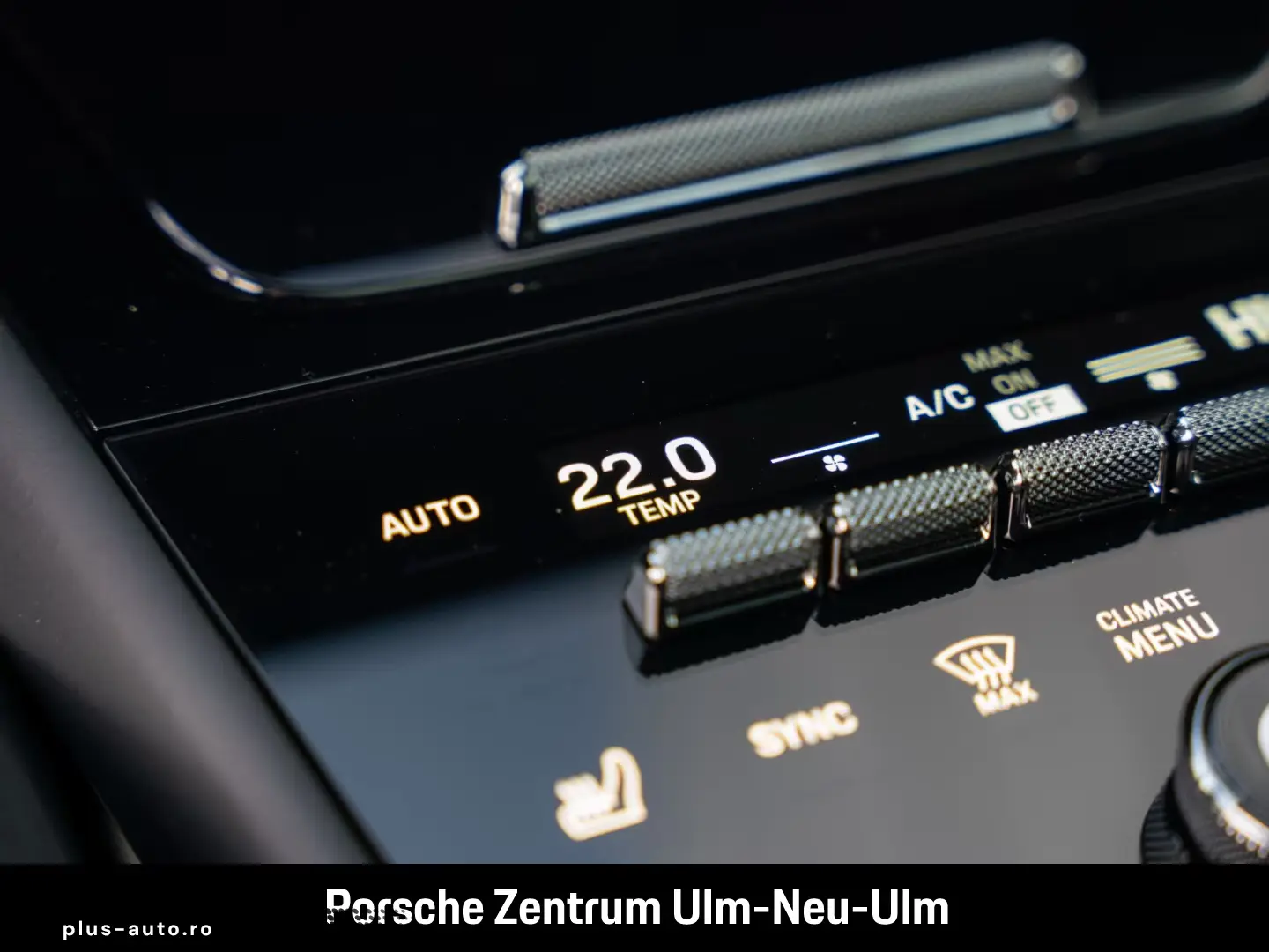 Porsche Cayenne E-Hybrid Coupe Black Edition