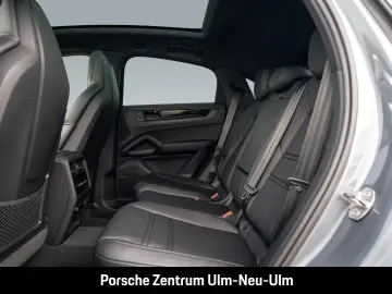 Porsche Cayenne E-Hybrid Coupe Black Edition