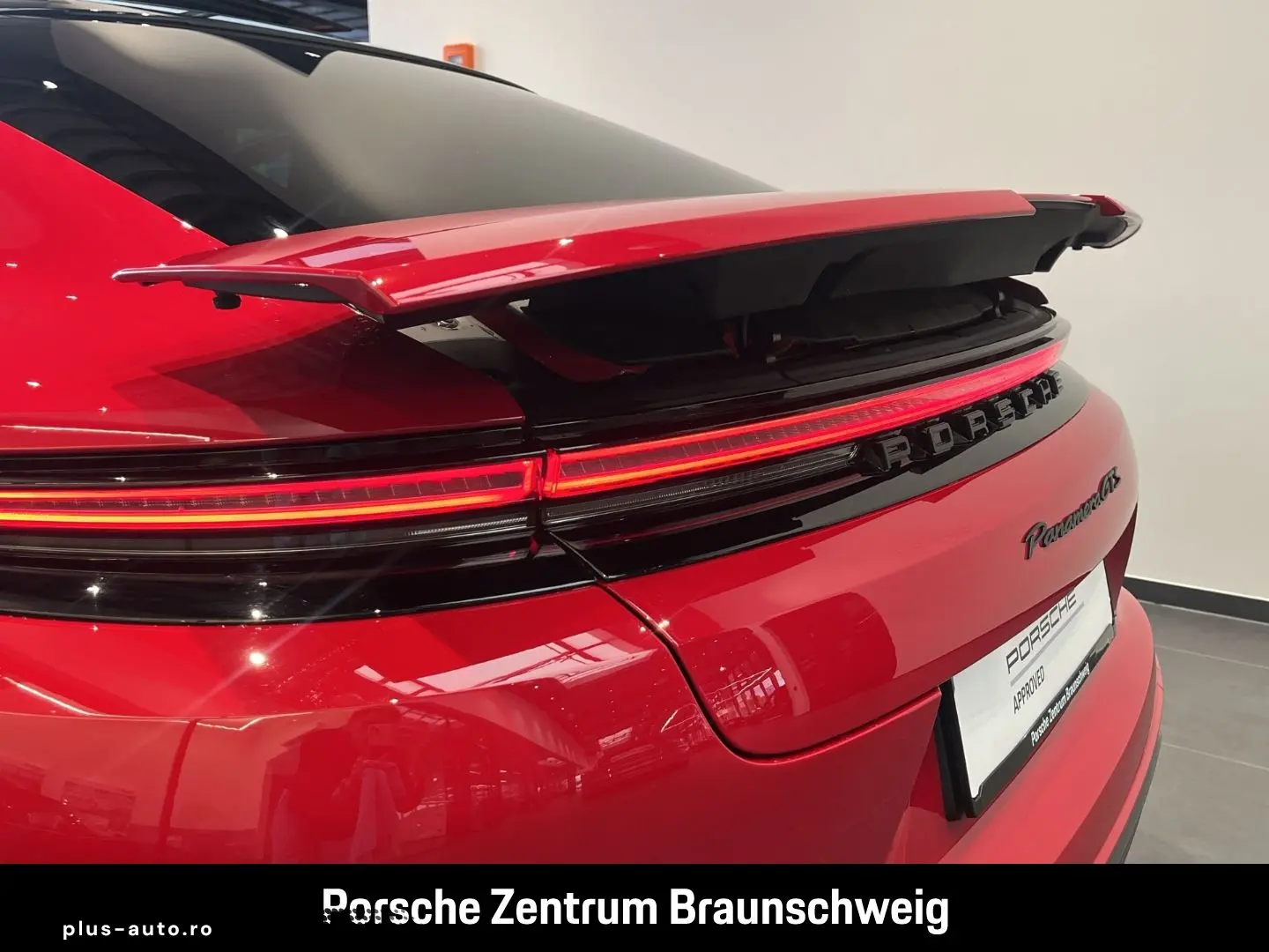 PORSCHE Panamera GTS InnoDrive HA-Lenkung Head-Up BOSE