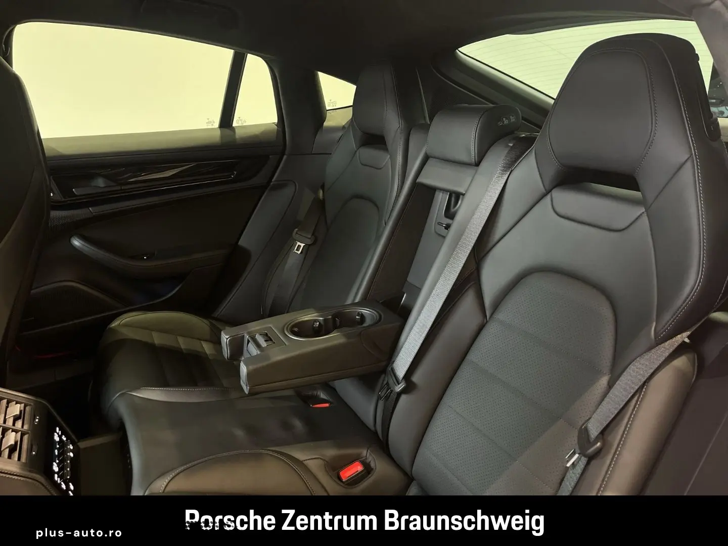 PORSCHE Panamera GTS InnoDrive HA-Lenkung Head-Up BOSE