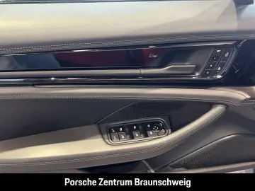 PORSCHE Panamera GTS InnoDrive HA-Lenkung Head-Up BOSE
