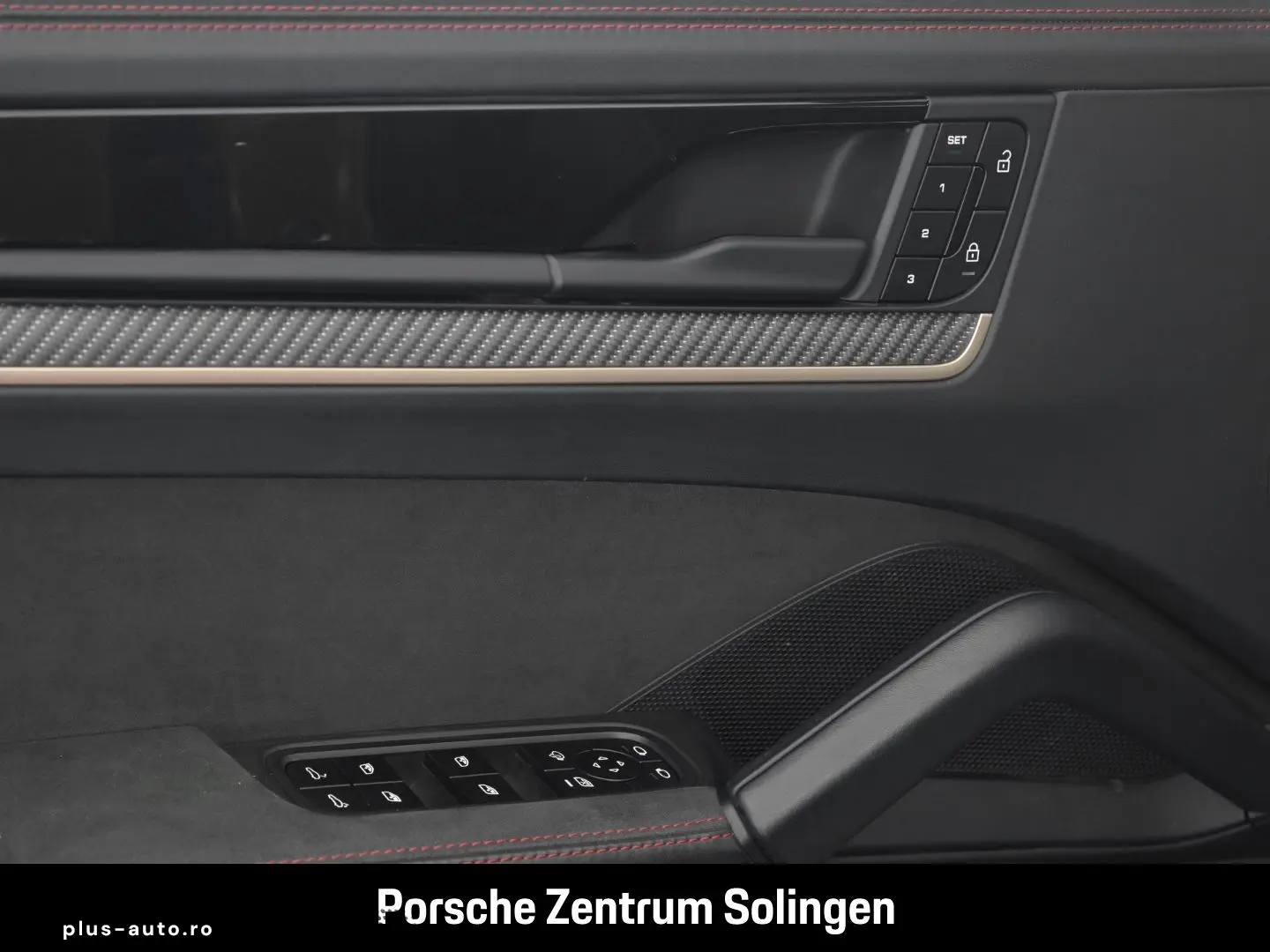 PORSCHE Cayenne GTS PANO HEAD-UP INNO PDCC HINTERACHS AH