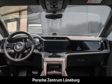Porsche Cayenne Turbo Electric Burmester Active Ride