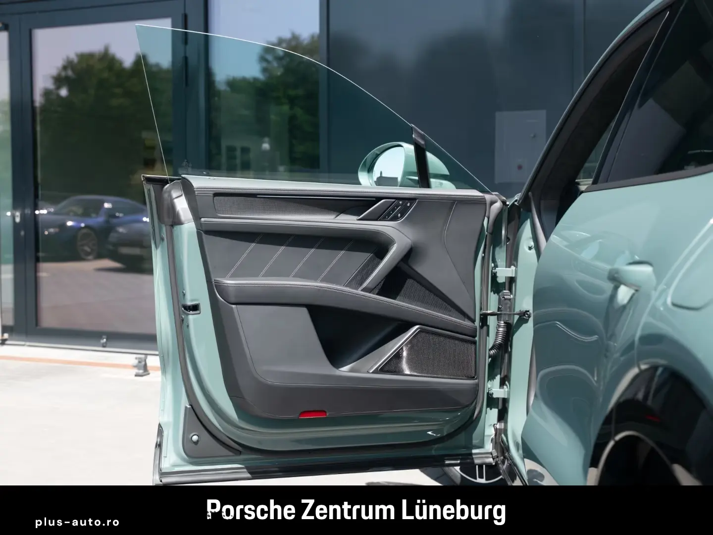 Porsche Cayenne Turbo Electric Burmester Active Ride