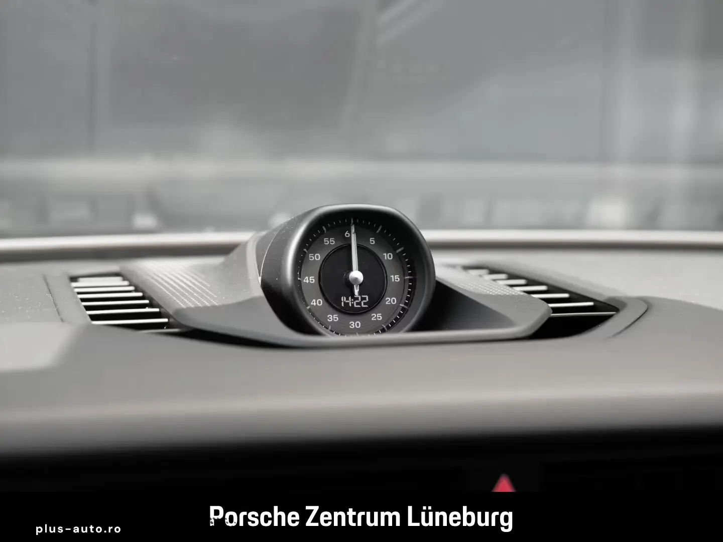 Porsche Cayenne Turbo Electric Burmester Active Ride
