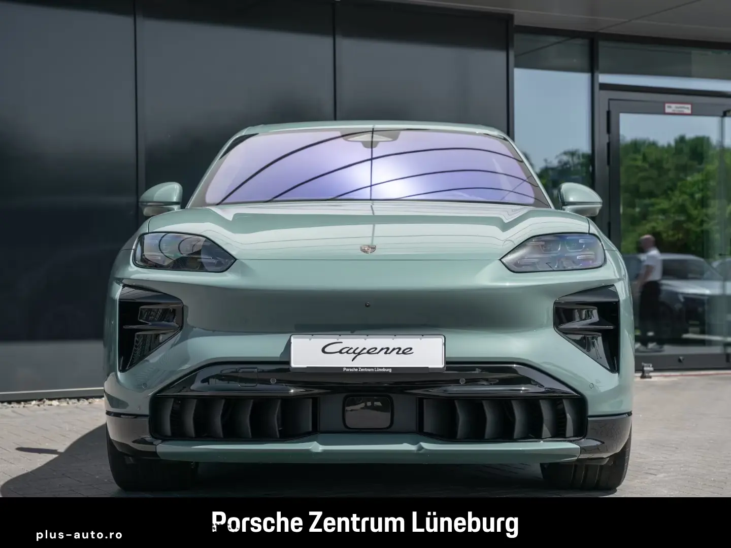 Porsche Cayenne Turbo Electric Burmester Active Ride