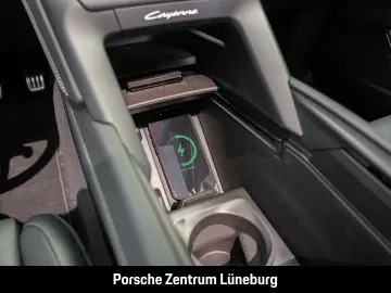 Porsche Cayenne Turbo Electric Burmester Active Ride