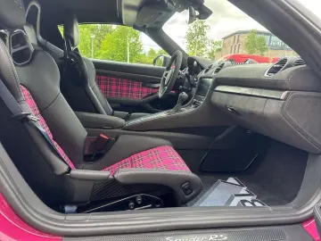 PORSCHE 718 Spyder RS Carbon LED Lift Weissach