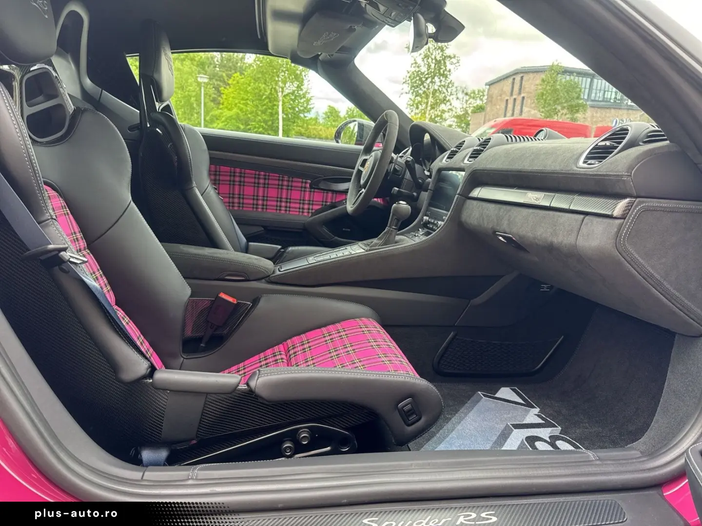PORSCHE 718 Spyder RS Carbon LED Lift Weissach