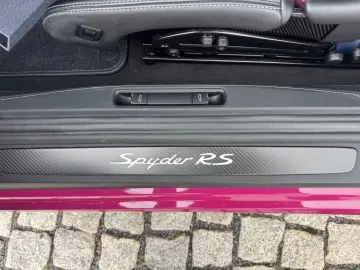 PORSCHE 718 Spyder RS Carbon LED Lift Weissach