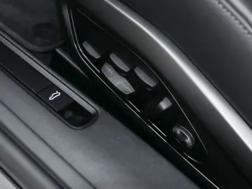 PORSCHE 992 911 Carrera S HA-Lenkung Liftsystem-VA BOSE