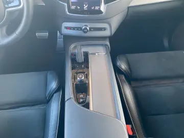 VOLVO XC90 T8 R Design Edition Recharge LED DAB