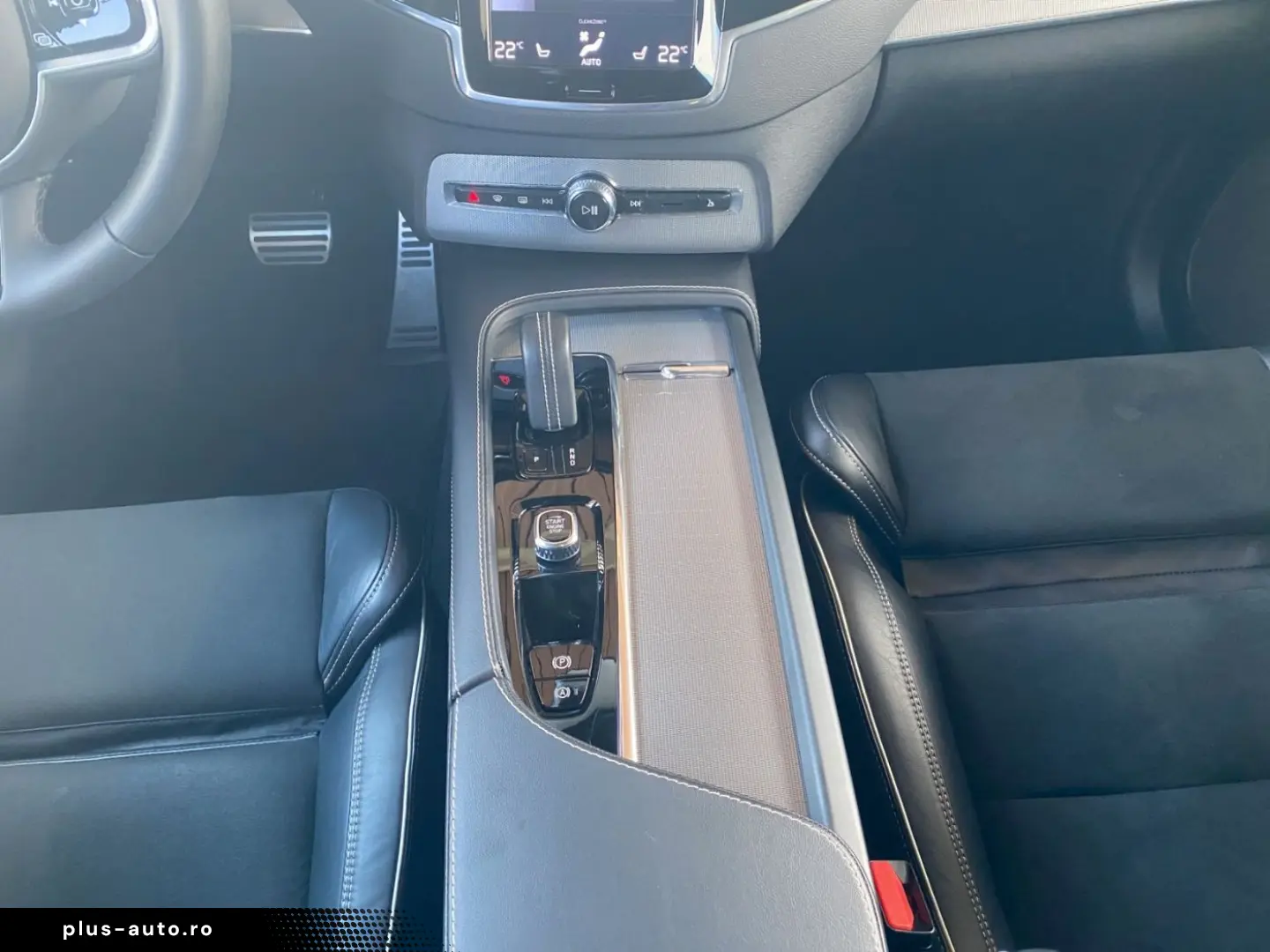 VOLVO XC90 T8 R Design Edition Recharge LED DAB