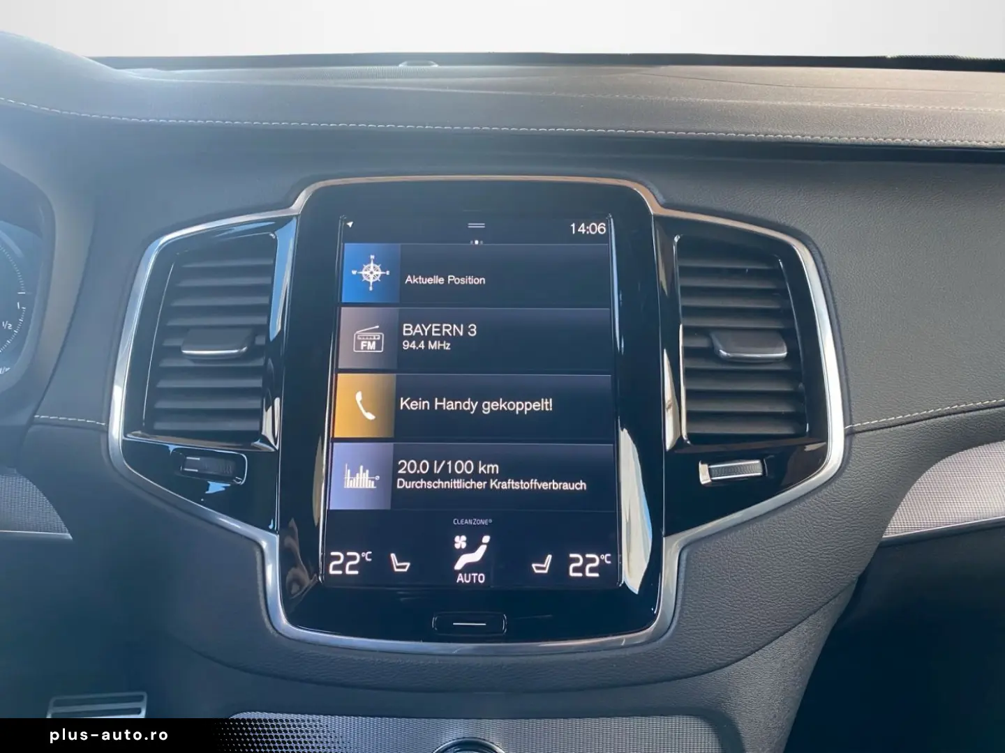 VOLVO XC90 T8 R Design Edition Recharge LED DAB